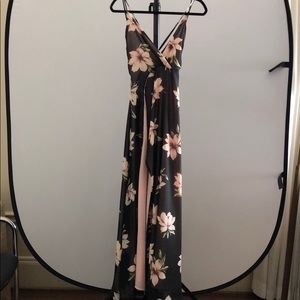 Long dress with open slit